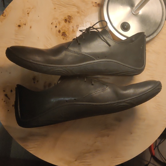 Vivobarefoot Addis Oxford Black Leather Dress Shoes - Picture 2 of 3